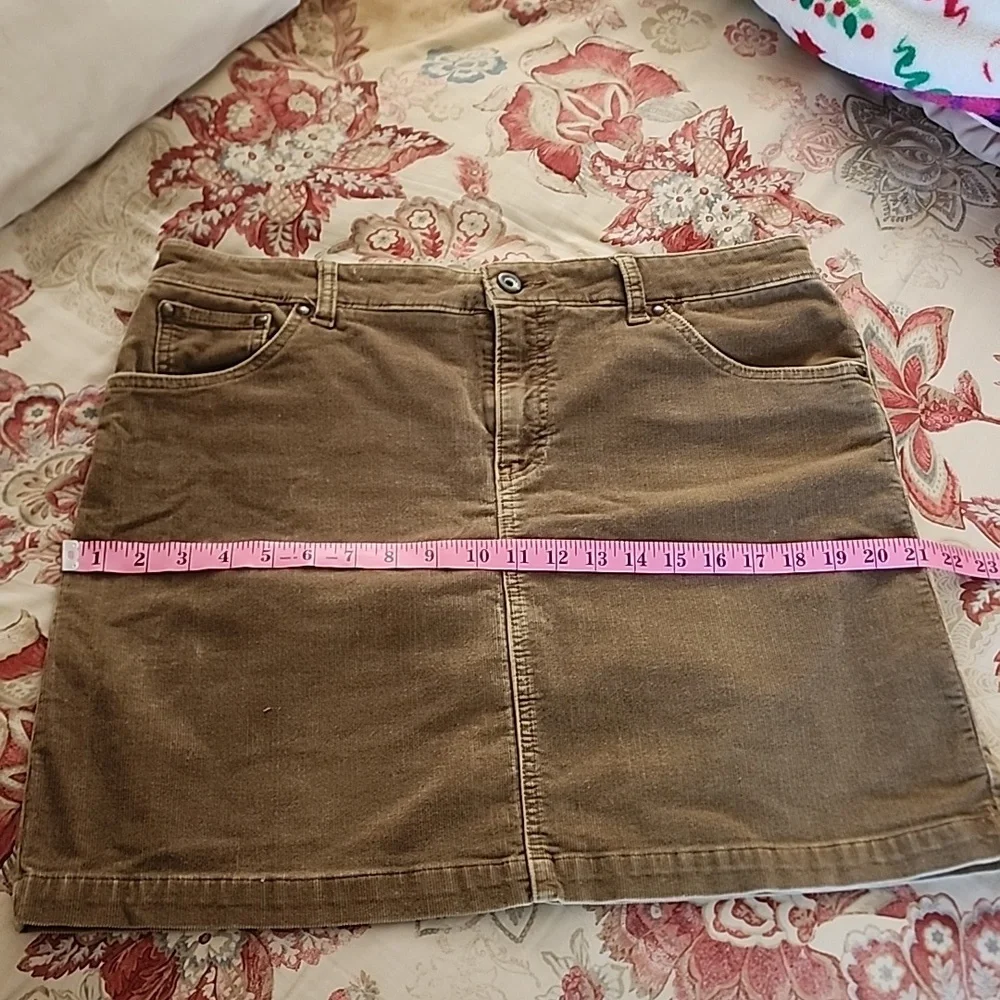 Gap Corduroy Skirt Womans 14 Brown,  with 4 Pockets Jean Style Skirt - Picture 9 of 9